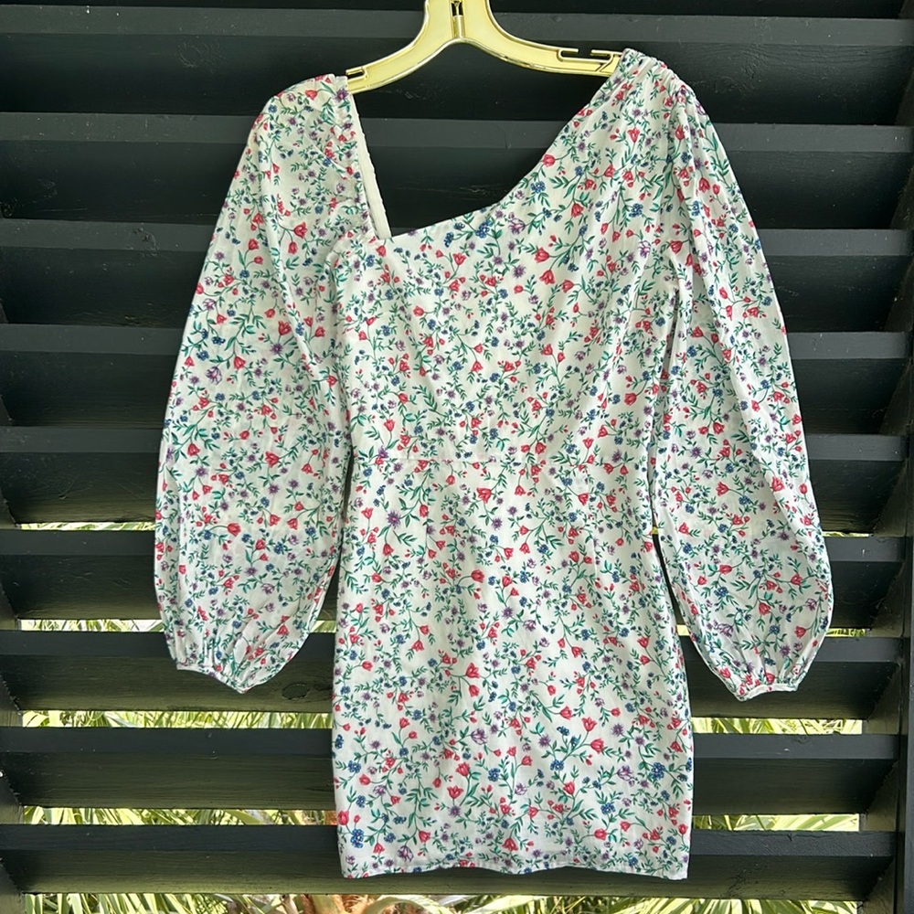 GORGEOUS Lovers + Friends Floral Dtess